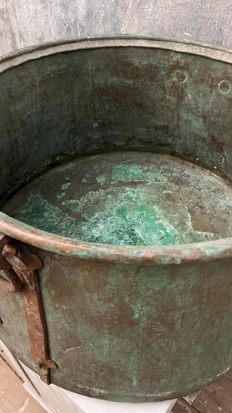 1 Antique copper cauldron