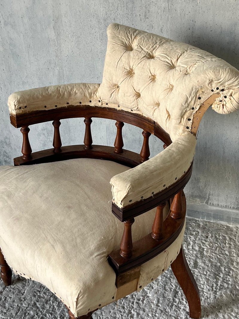 Captains chair