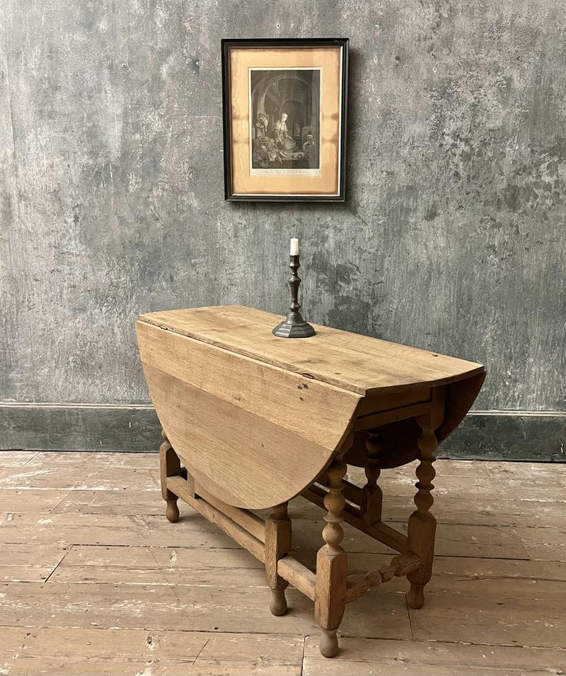 Georgian Oak drop leaf table