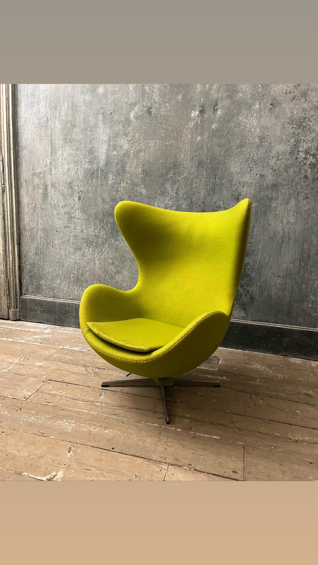 Arne Jacobsen chair