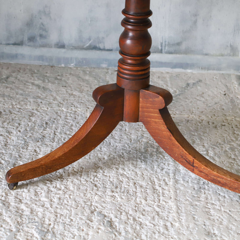 19th century tilt top table