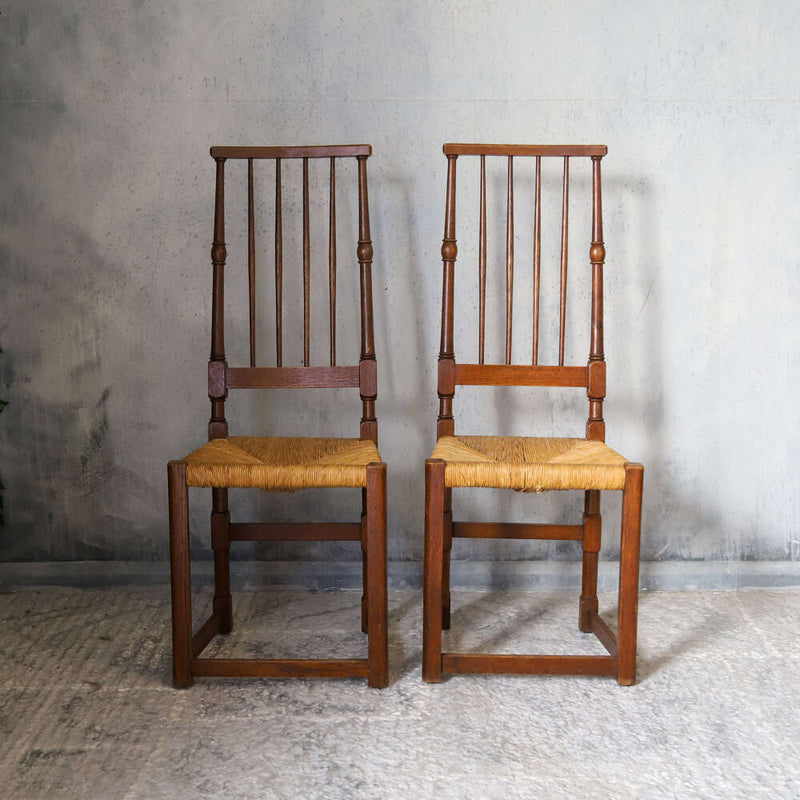 A pair of English design country chairs