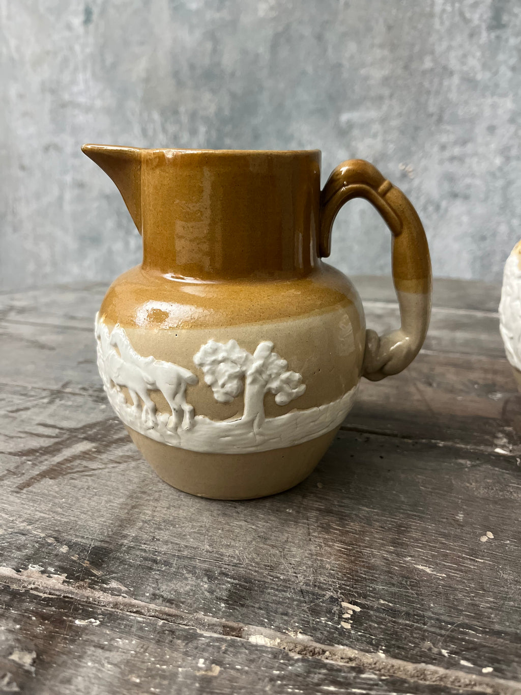 Set of three jugs