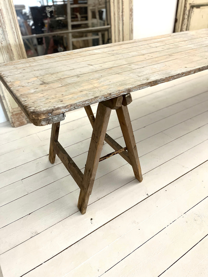Long French Trestle table