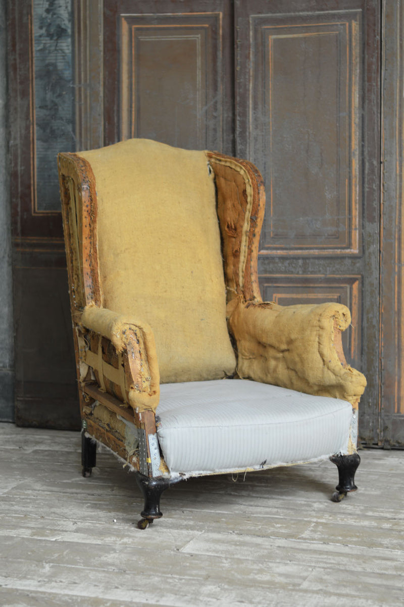 ENGLISH WING CHAIR