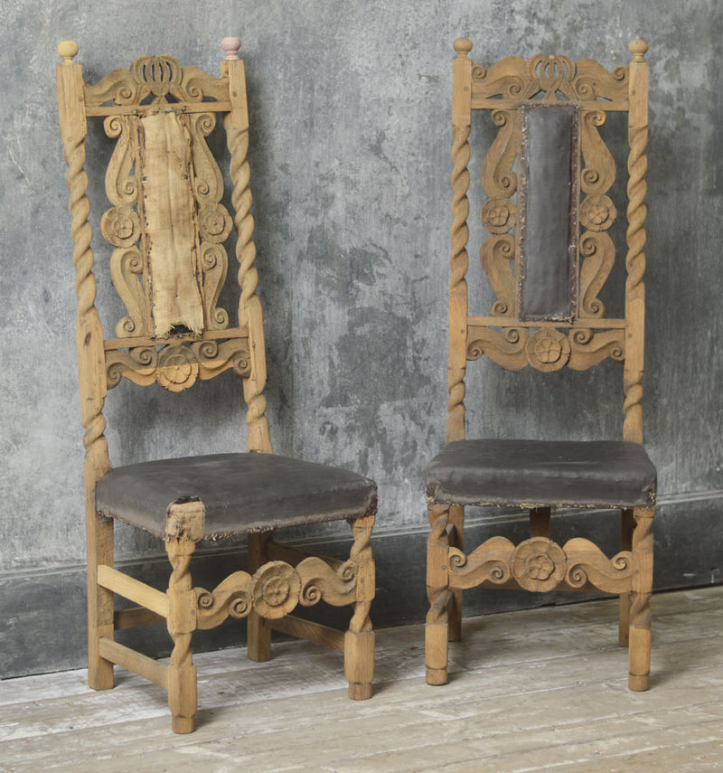 A PAIR OF ENGLISH OAK CHAIRS