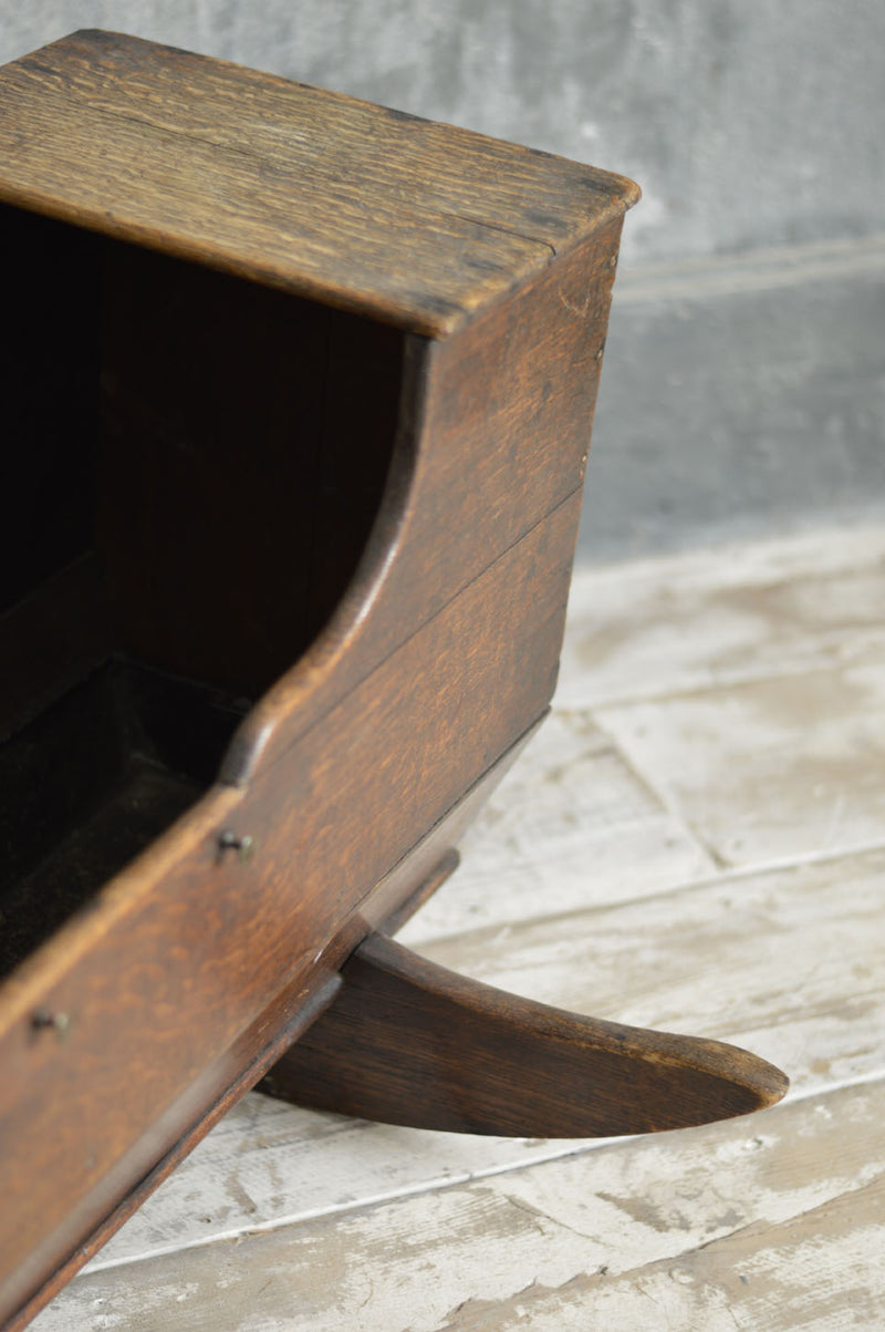 18th CENTURY OAK CRADLE