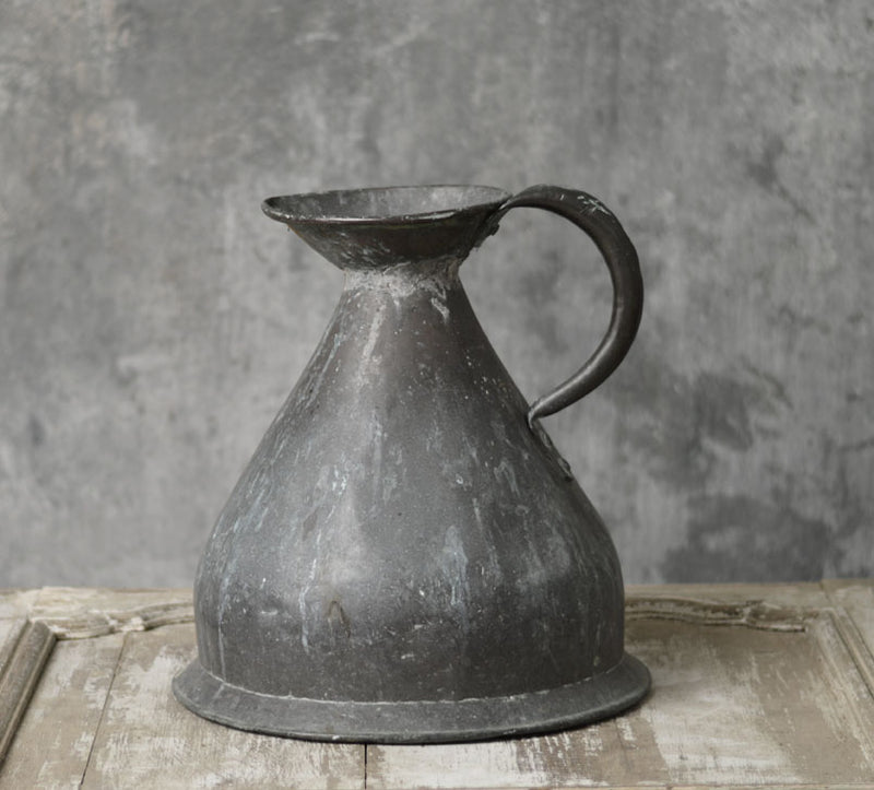 19TH CENTURY COPPER MEASURE JUG.