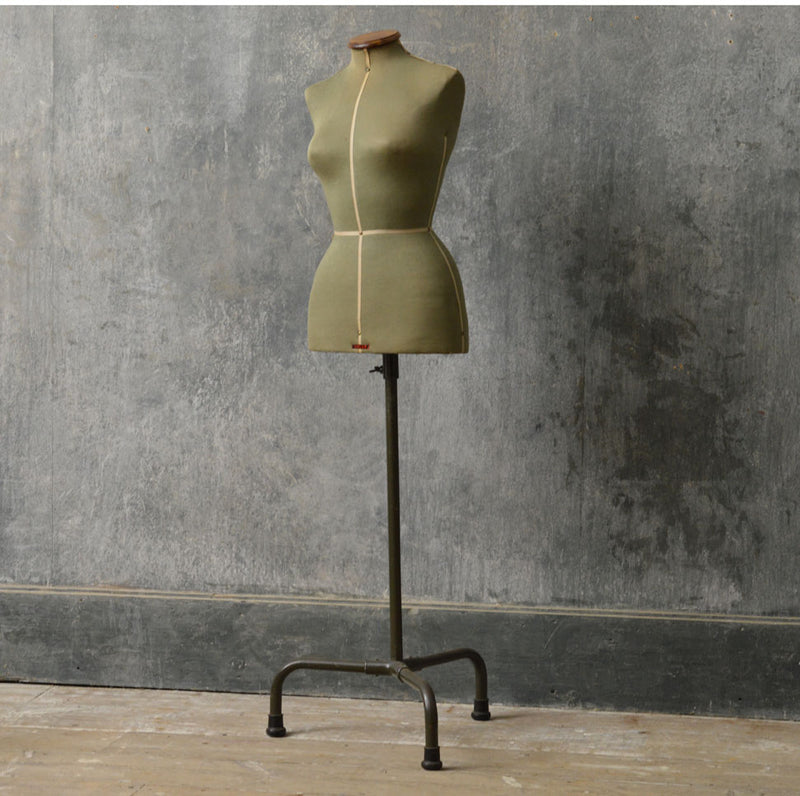 Singer mannequin on stand