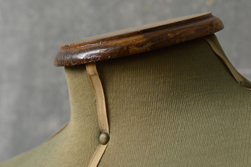 Singer mannequin on stand