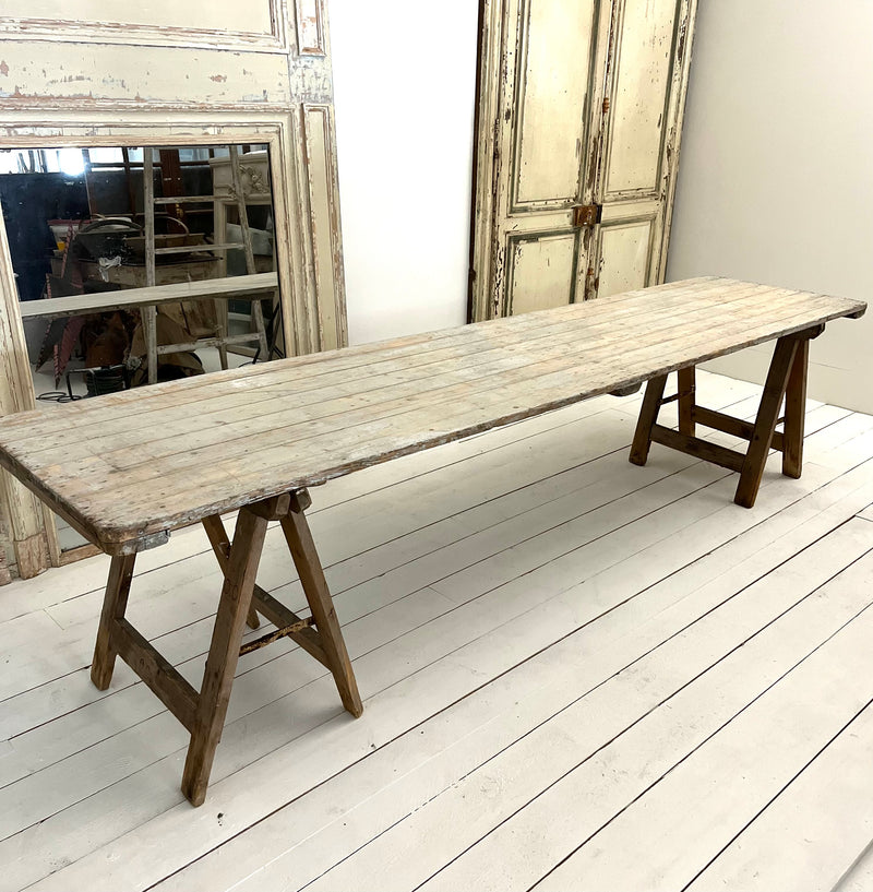 Long French Trestle table