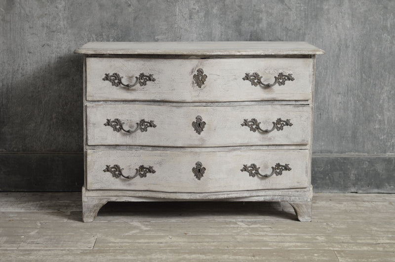 FRENCH 18TH CENTURY PAINTED SERPENTINE COMMODE