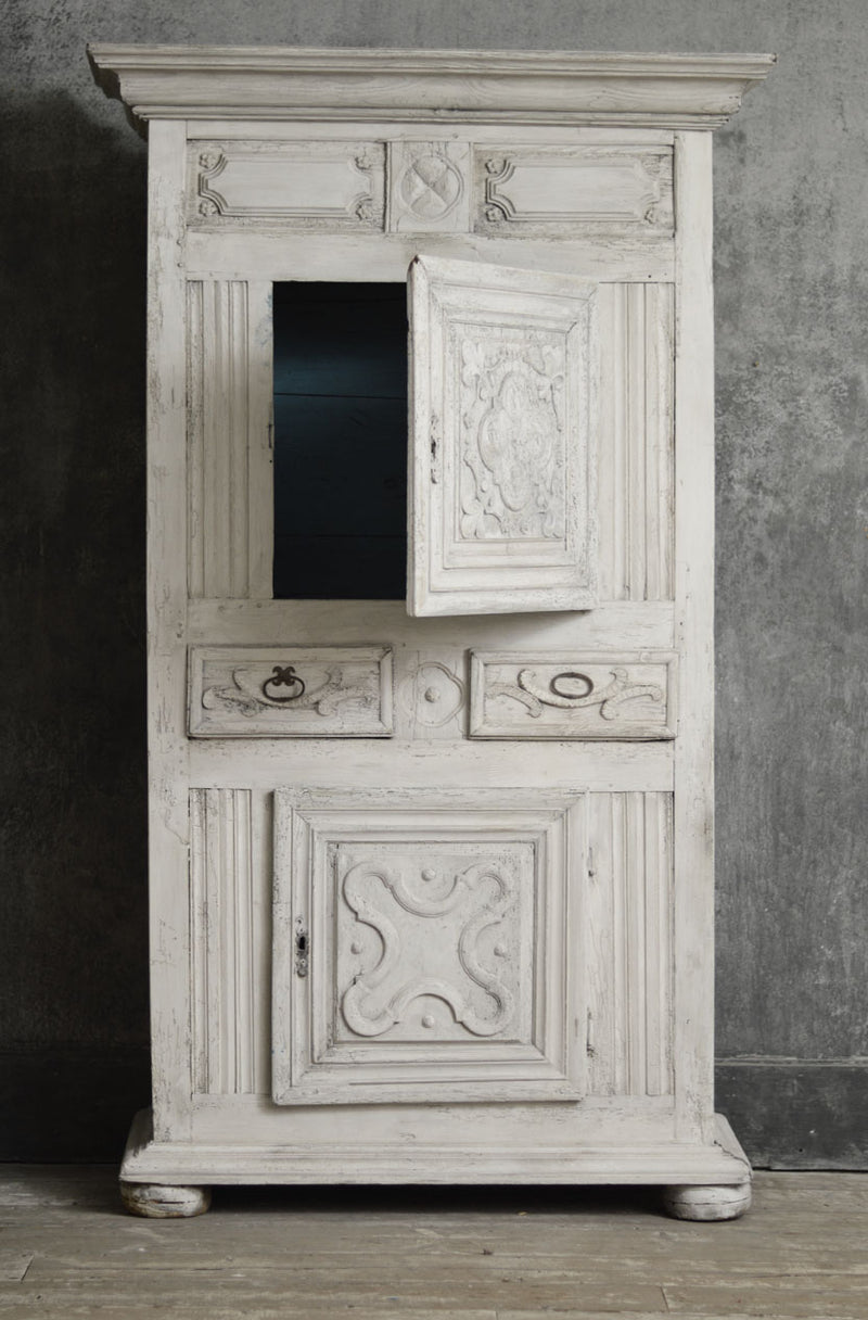CARVED 18TH CENTURY FRENCH CUPBOARD