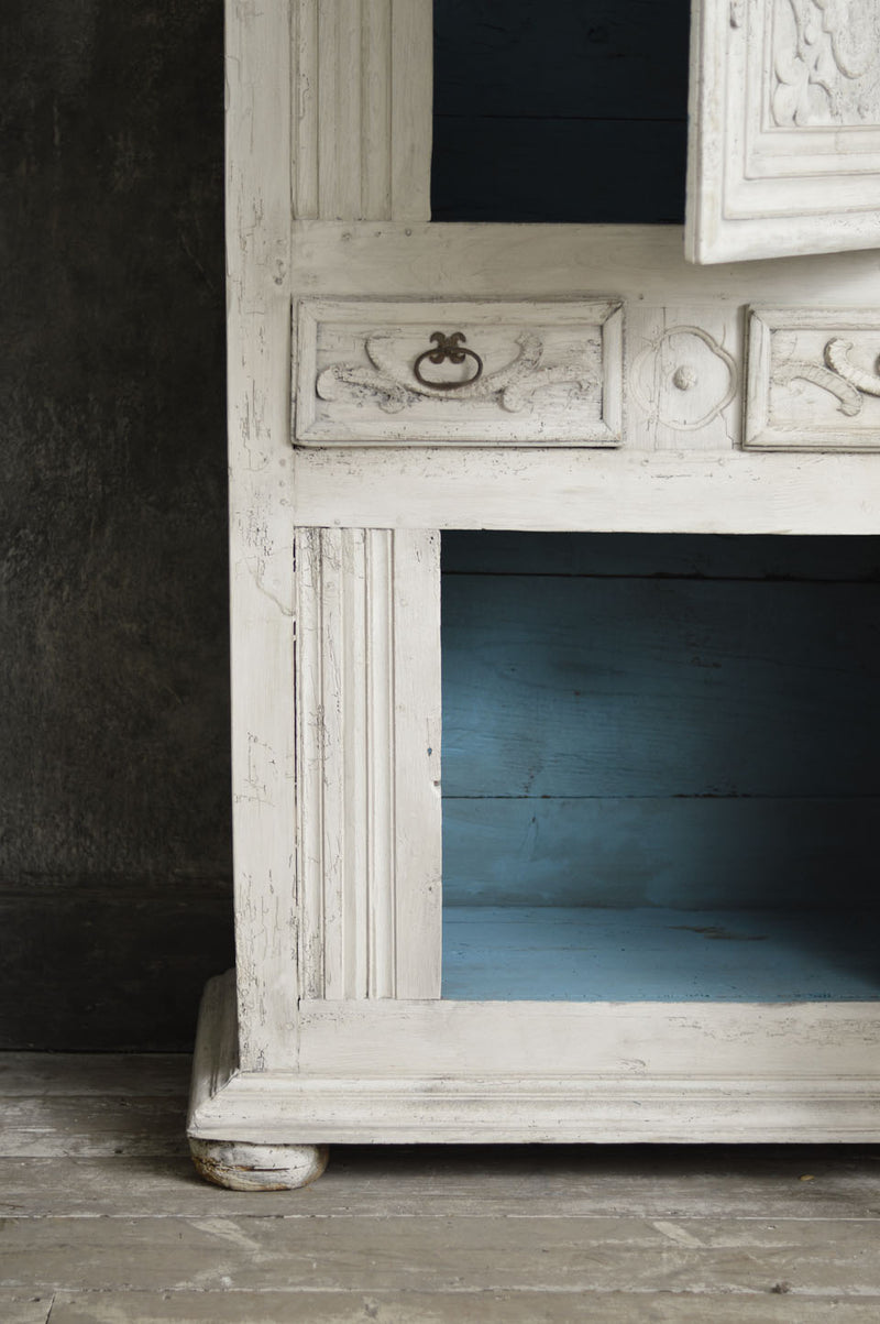 CARVED 18TH CENTURY FRENCH CUPBOARD