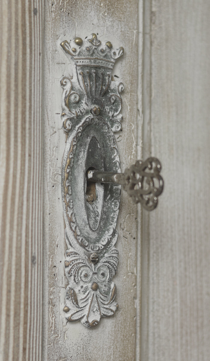 Dutch 19th Century linen press