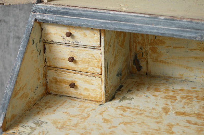 Early 19th Century Swedish bureau
