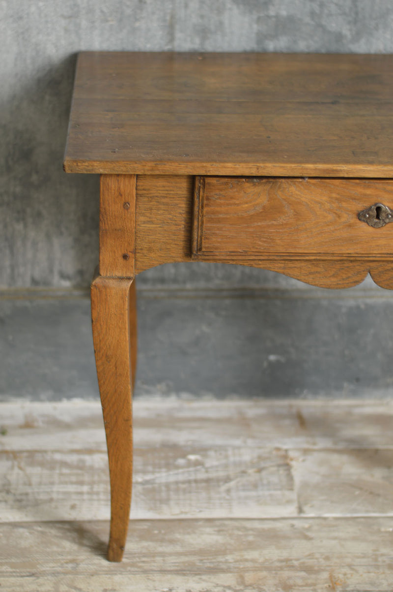 18TH CENTURY FRENCH OAK SIDE TABLE