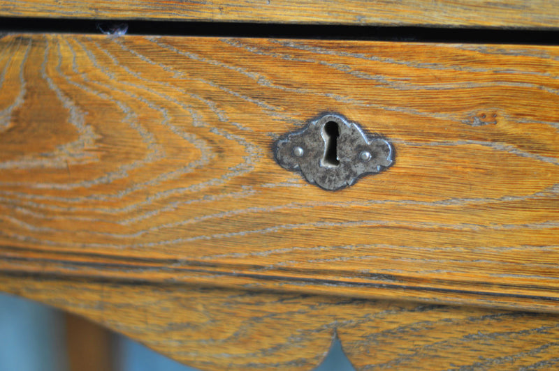 18TH CENTURY FRENCH OAK SIDE TABLE