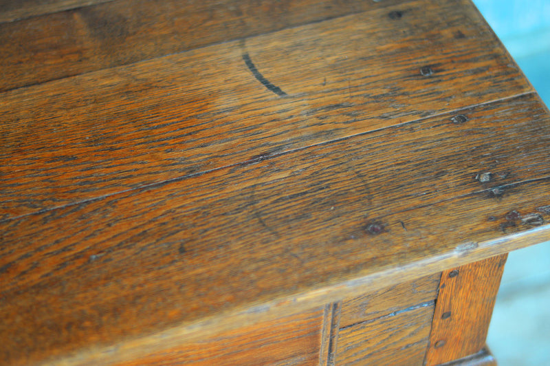 18TH CENTURY FRENCH OAK SIDE TABLE