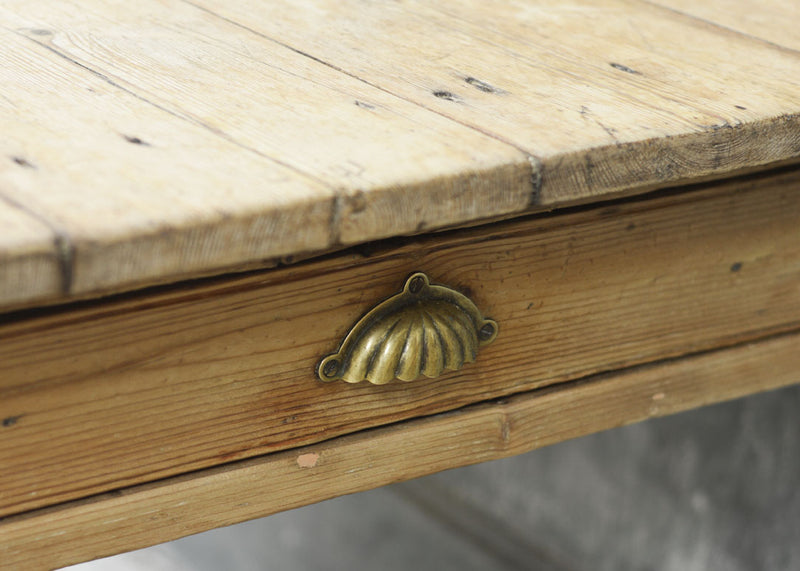 ENGLISH 19TH CENTURY KITCHEN TABLE