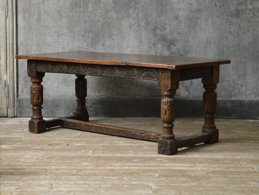 ENGLISH OAK 19TH CENTURY DINING TABLE