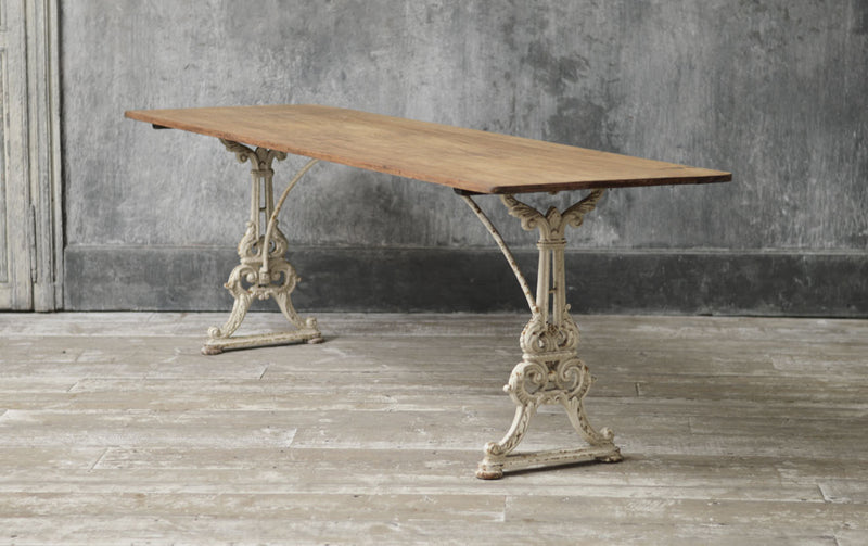 ENGLISH 19TH CENTURY CAST IRON TABLE