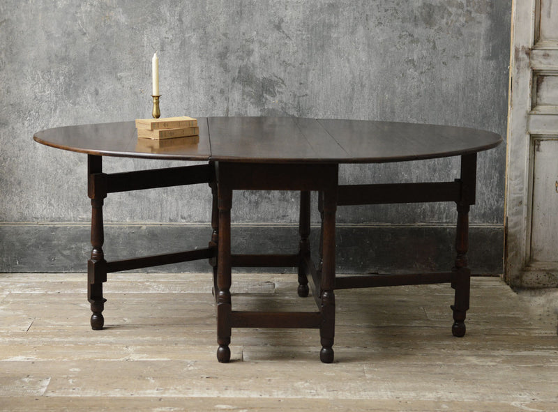 Georgian oak drop leaf table