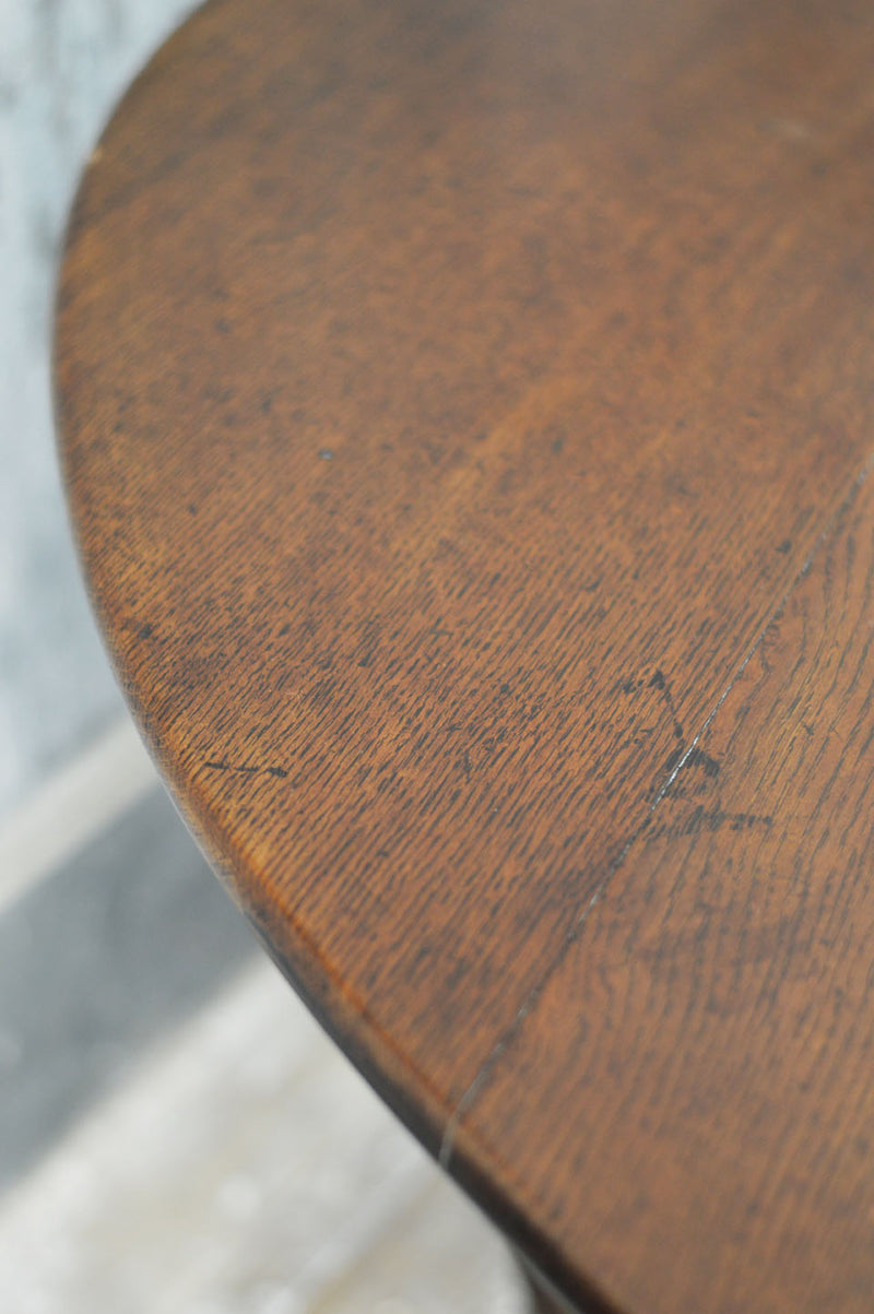 Georgian oak drop leaf table