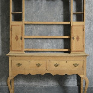 ENGLISH COUNTRY DRESSER