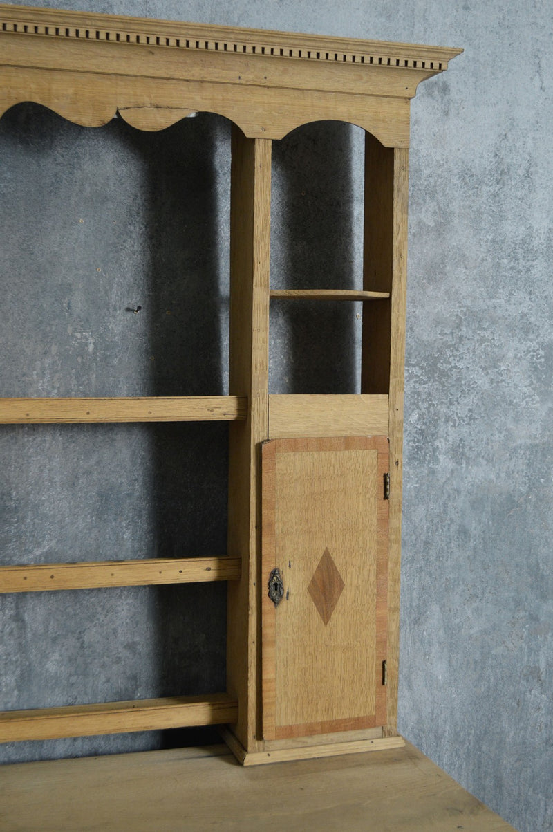 ENGLISH COUNTRY DRESSER