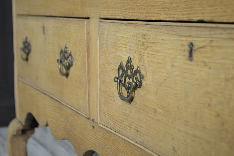 ENGLISH COUNTRY DRESSER